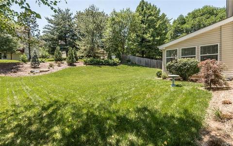 1724 Carman Valley Dr, Ballwin, MO 63021 photo 38