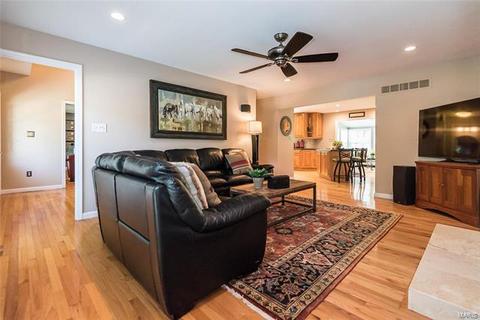 1724 Carman Valley Dr, Ballwin, MO 63021 photo 22