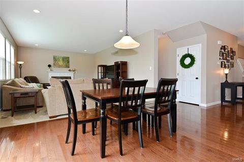 718 Ashton Way Cir, Eureka, MO 63025 photo 4