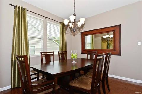 718 Ashton Way Cir, Eureka, MO 63025 photo 2