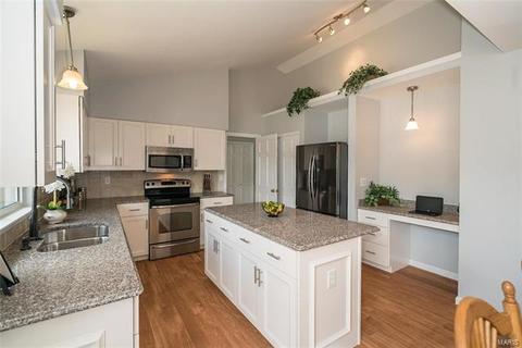 414 Alverston Ct, Ballwin, MO 63021 photo 12