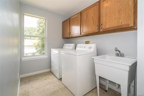 414 Alverston Ct, Ballwin, MO 63021 photo 30
