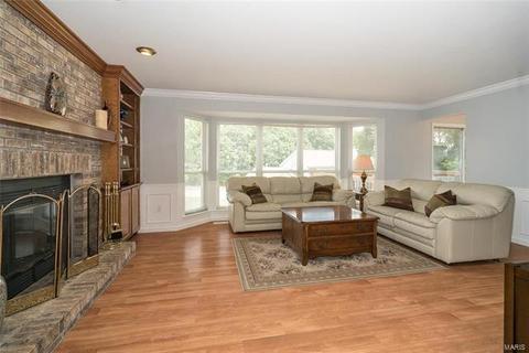 414 Alverston Ct, Ballwin, MO 63021 photo 8