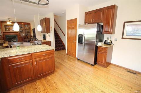 638 Top Notch Ln, Eureka, MO 63025 photo 9