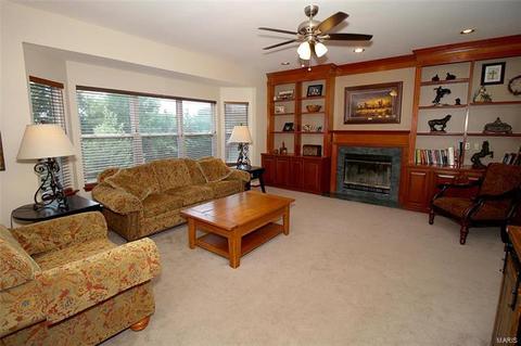 638 Top Notch Ln, Eureka, MO 63025 photo 3