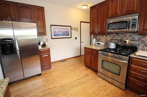 638 Top Notch Ln, Eureka, MO 63025 photo 10