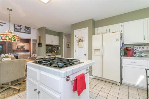 915 Hemingway Ln, Weldon Spring, MO 63304 photo 23