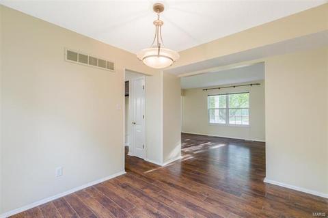 6 Statesman Ct, O'fallon, MO 63368 photo 9