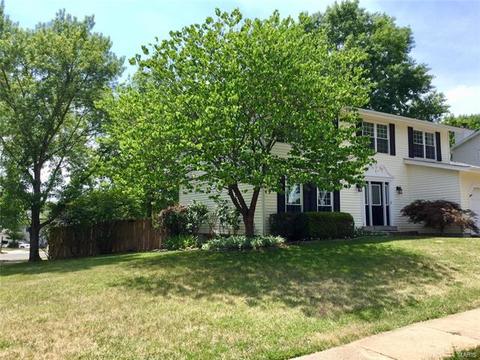 513 Oakton Ridge Ct, Ballwin, MO 63021 photo 2