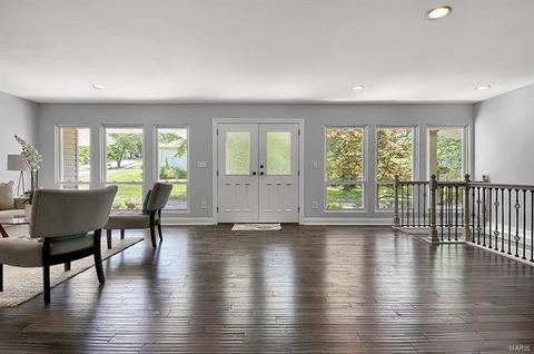801 Posthorn Dr, Manchester, MO 63021 photo 2