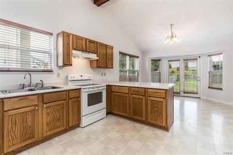 2762 Red Cedar Parc, O'fallon, MO 63368 photo 7