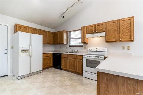 2762 Red Cedar Parc, O'fallon, MO 63368 photo 6