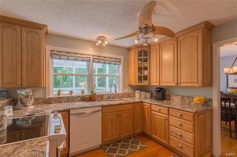 911 Totem Woods Ct, Manchester, MO 63021 photo 13