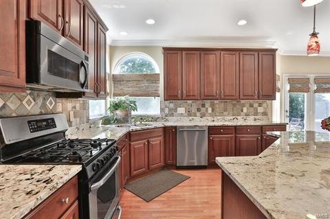 210 Arbor Trails Dr, Ballwin, MO 63021 photo 11