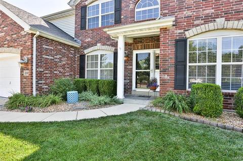 210 Arbor Trails Dr, Ballwin, MO 63021 photo 3