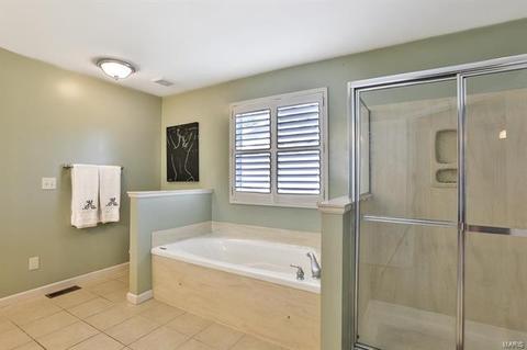 210 Arbor Trails Dr, Ballwin, MO 63021 photo 23