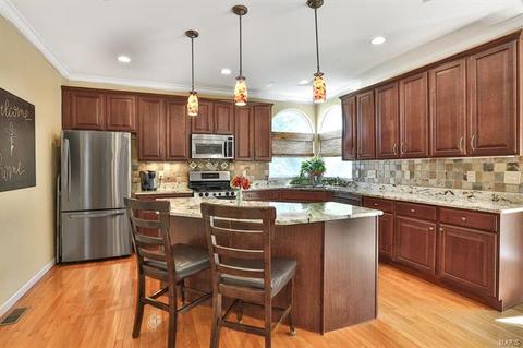 210 Arbor Trails Dr, Ballwin, MO 63021 photo 10