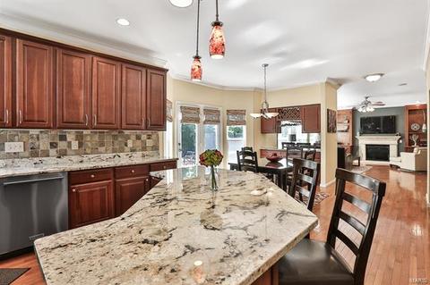 210 Arbor Trails Dr, Ballwin, MO 63021 photo 13