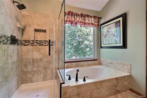 426 Alverston Ct, Ballwin, MO 63021 photo 19