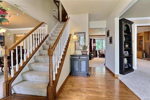 426 Alverston Ct, Ballwin, MO 63021 photo 3