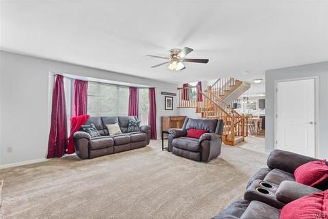 7471 Little Oaks Dr, O'fallon, MO 63368 photo 9