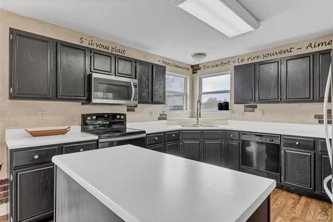 7471 Little Oaks Dr, O'fallon, MO 63368 photo 14