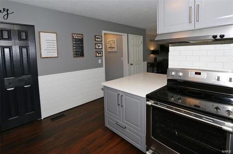 1388 Justerini, Ballwin, MO 63011 photo 11