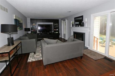 1388 Justerini, Ballwin, MO 63011 photo 13