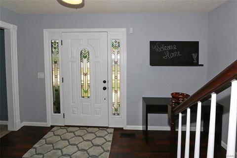 1388 Justerini, Ballwin, MO 63011 photo 2