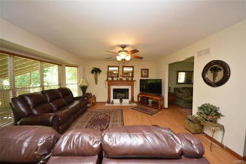 8 Tinsmith Ct, O'fallon, MO 63366 photo 9