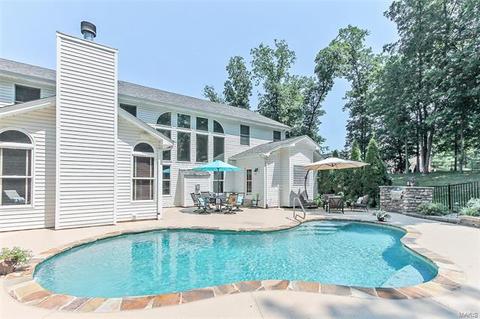755 Southbrook Forest Ct, Weldon Spring, MO 63304 photo 2