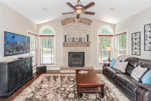 755 Southbrook Forest Ct, Weldon Spring, MO 63304 photo 13