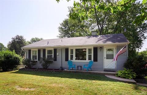 222 Rethmeier Ct, Ballwin, MO 63021 photo 3