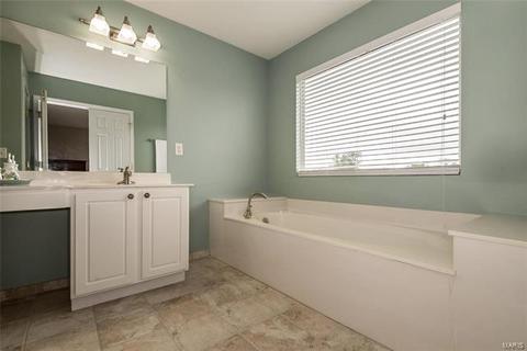 274 Arbor Trails Dr, Ballwin, MO 63021 photo 26
