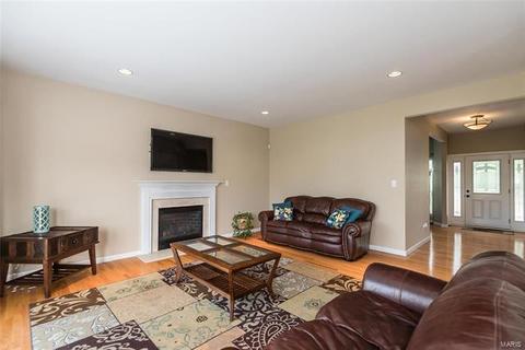 274 Arbor Trails Dr, Ballwin, MO 63021 photo 11