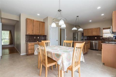 274 Arbor Trails Dr, Ballwin, MO 63021 photo 18