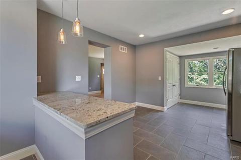 129 Holloway Rd, Ballwin, MO 63011 photo 6