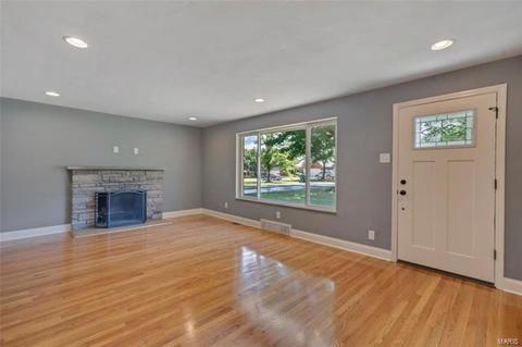 129 Holloway Rd, Ballwin, MO 63011 photo 9