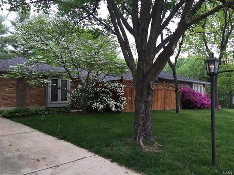 471 Graywood Dr, Ballwin, MO 63011 photo 1