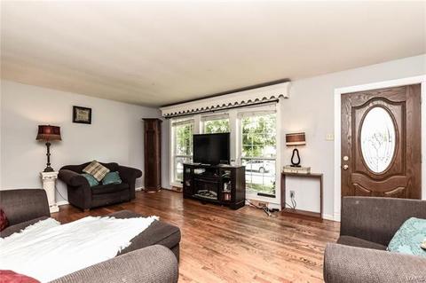 502 Danny, O'fallon, MO 63366 photo 4