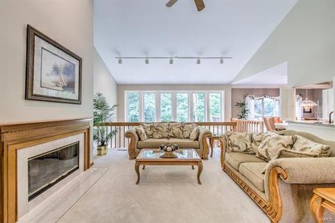 755 Arbor Haven Dr, Ballwin, MO 63021 photo 4