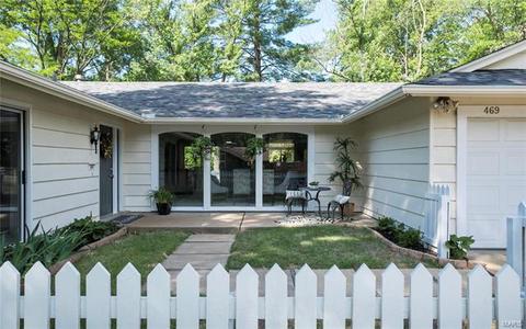 469 Hillbrook, Ballwin, MO 63011 photo 2