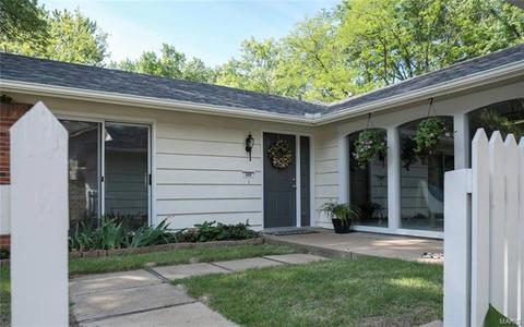 469 Hillbrook, Ballwin, MO 63011 photo 4