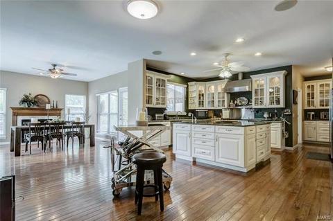 3010 Brook Hollow Dr, O'fallon, MO 63366 photo 18