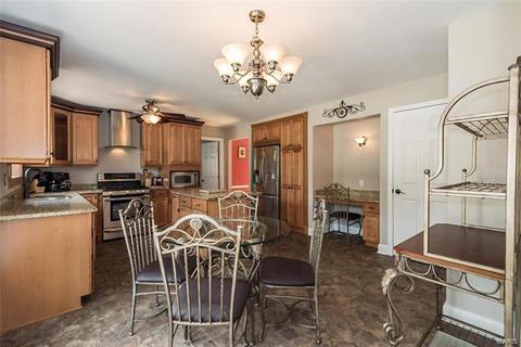 532 Rolling Glen Ln, Ballwin, MO 63011 photo 10