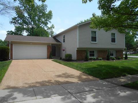 954 Oakfield Dr, Ballwin, MO 63021 photo 1