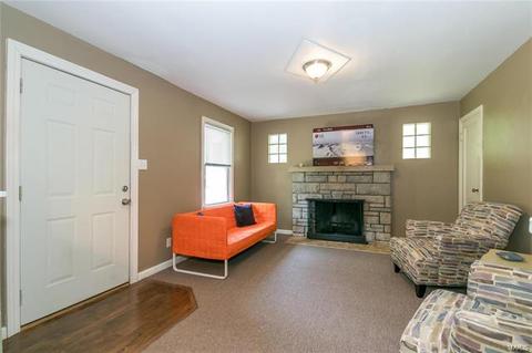 8859 Bobb Ave, Saint Louis, MO 63114 photo 5