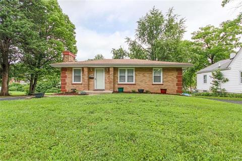 8859 Bobb Ave, Saint Louis, MO 63114 photo 2