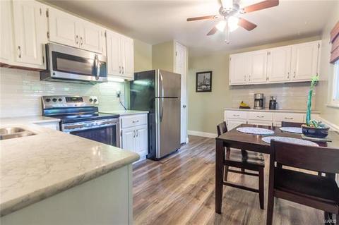 3264 Highgate Ln, Saint Charles, MO 63301 photo 10