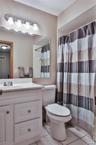 512 Echo Hill Ct, Ballwin, MO 63021 photo 32